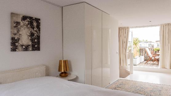 Luxury 2-Bedroom Apartment with Roof Terrace – De Pijp, Amsterdam